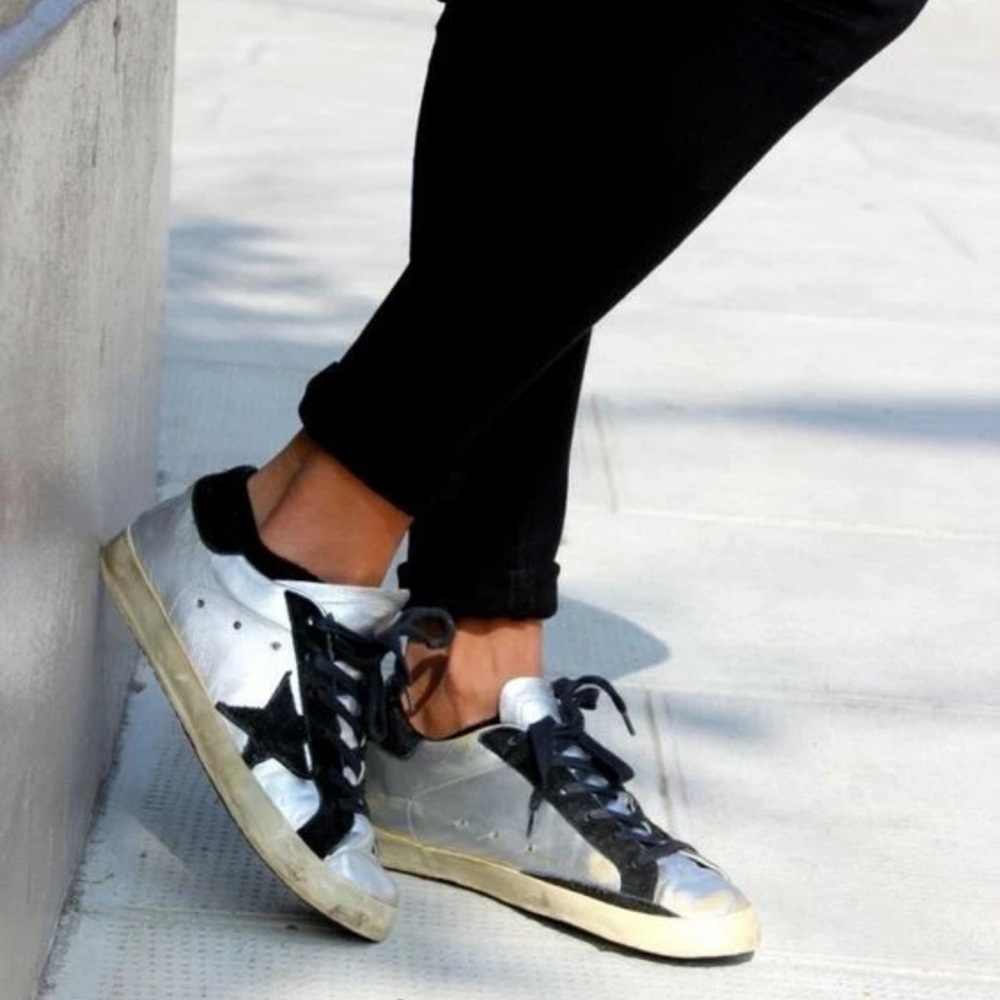 Golden Goose more GOLD Low-Top Sneakers with Black Star